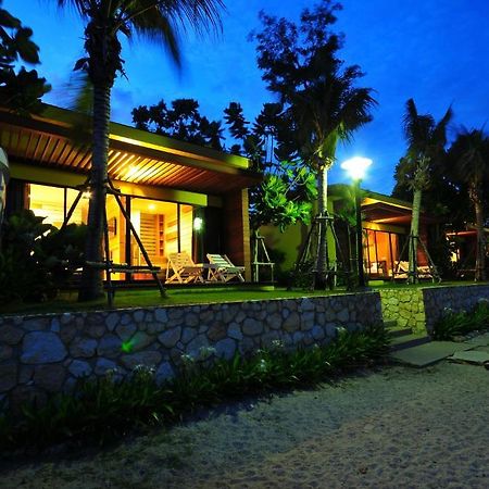 Capstone Resort Haad Chao Samran Exterior photo